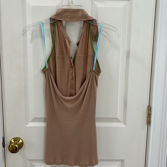 Adorable Halter top with satin collar - Picture 2 of 4